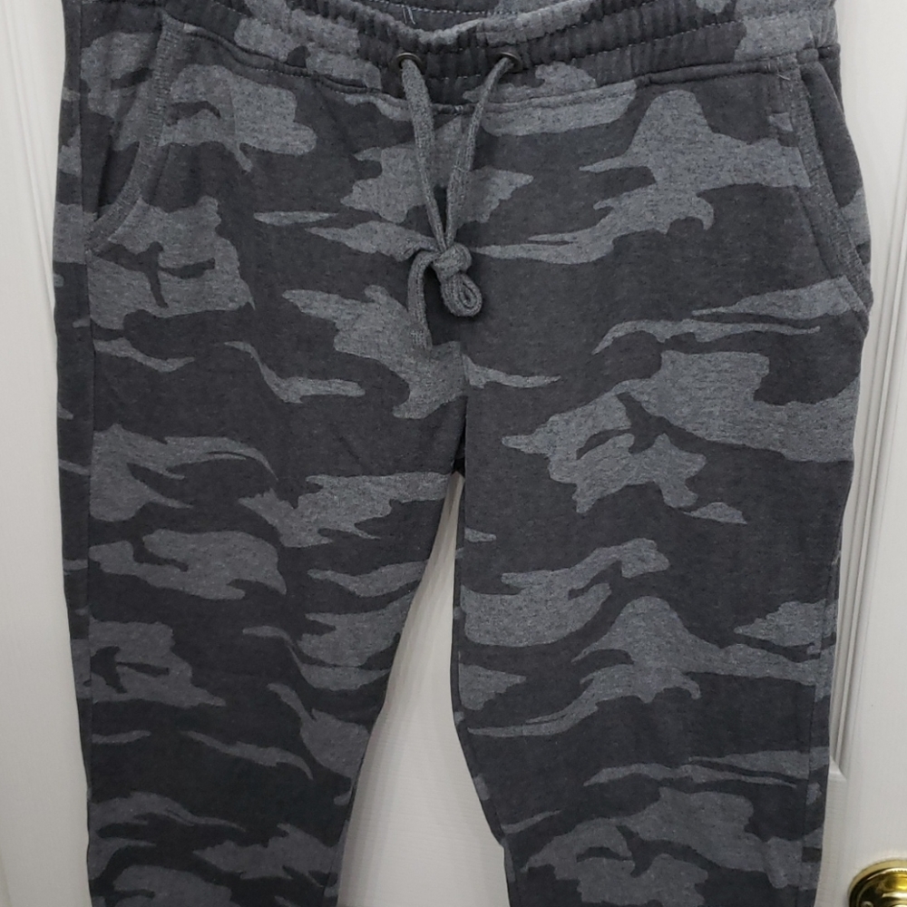 Cotton Co. Camo Joggers Sweats Size Medium